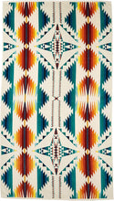 Charger l'image dans la galerie, Falcon Cove Pendleton Spa Towel - Muskoka Fire Pits