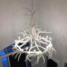 Charger l'image dans la galerie, Elk 15 Antler CHandelier - Muskoka Fire Pits
