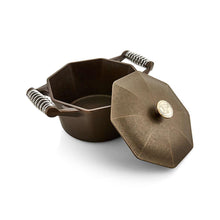 Charger l'image dans la galerie, Finex 5-Quart Cast Iron Dutch Oven - Muskoka Fire Pits