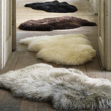 Charger l&#39;image dans la galerie, Genuine Sheepskin Rugs - Muskoka Fire Pits