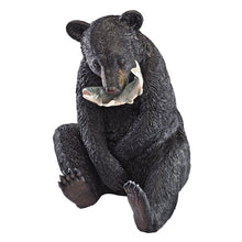 Charger l&#39;image dans la galerie, Outdoor Bear with Fish Statue - Muskoka Fire Pits